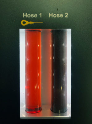 Getriebeölwechsel - Altes und neues ATF Getriebeöl Getriebeölwechsel - Altes und neues ATF Getriebeöl